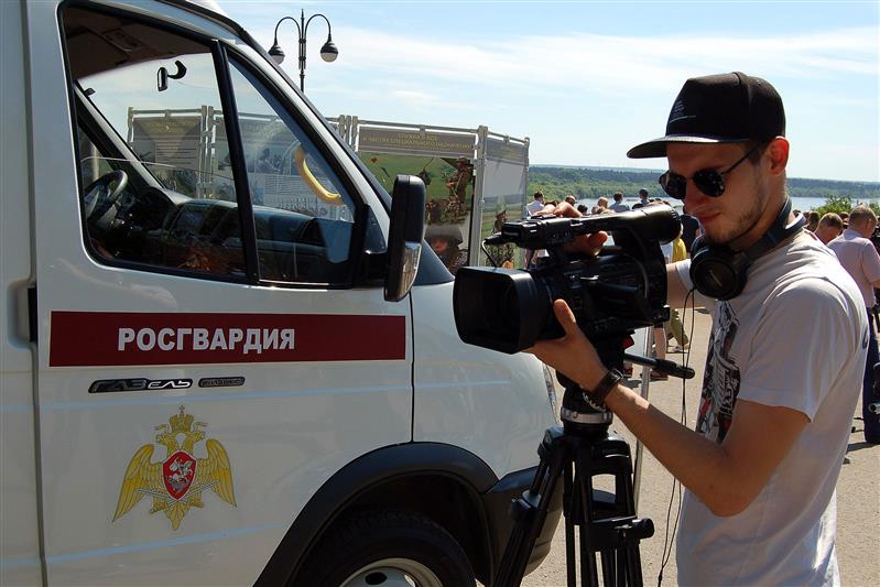 Кировские росгвардейцы приняли участие в военно-патриотической акции «Служба по контракту - твой выбор!» 
