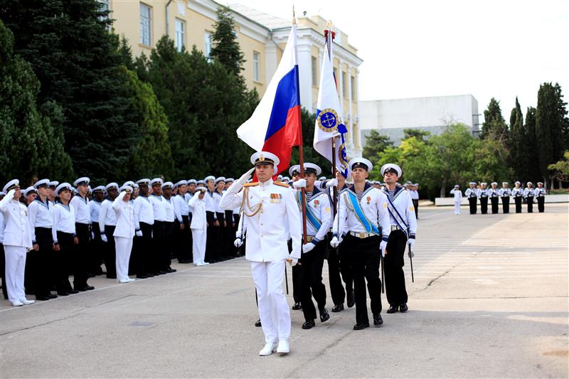 В Севастополе состоялся первый выпуск мичманов для морских подразделений Росгвардии