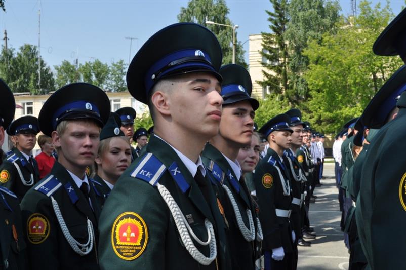 Выпускники Екатеринбургского кадетского корпуса Росгвардии получили аттестаты о среднем образовании