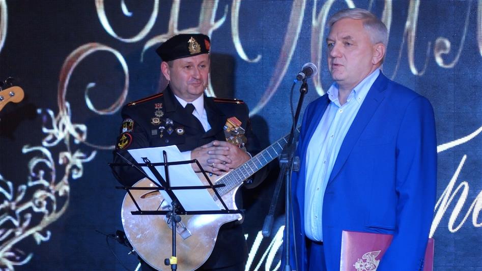 Руководитель управления Росгвардии по Калининградской области поздравил с 20-летием концертный ансамбль «Черные береты»
