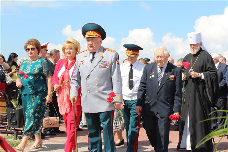 Росгвардия приняла участие в праздновании 75-летия победы в Курской битве