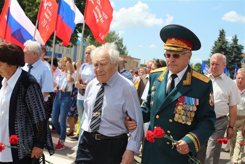 Росгвардия приняла участие в праздновании 75-летия победы в Курской битве