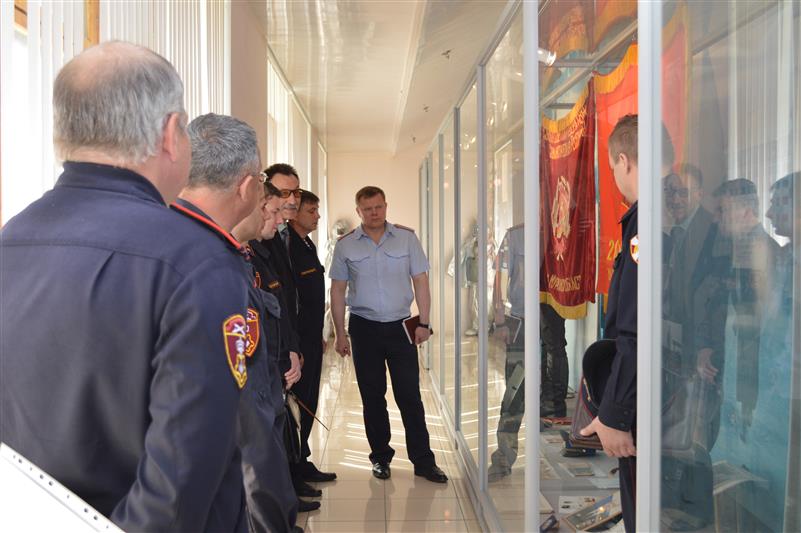 Экспозиция Росгвардии в музее правоохранительных органов Мурманской области пополнилась новыми боевыми знаменами 