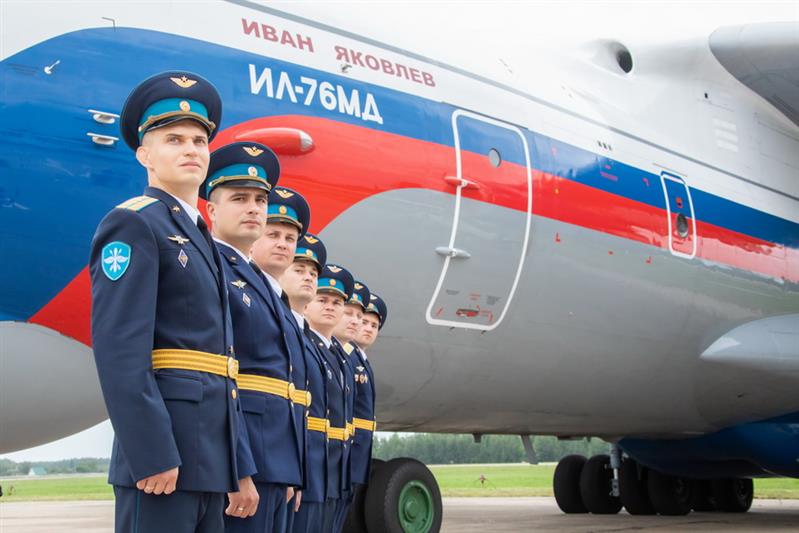 Экипаж самолета Ил-76МД «Иван Яковлев»