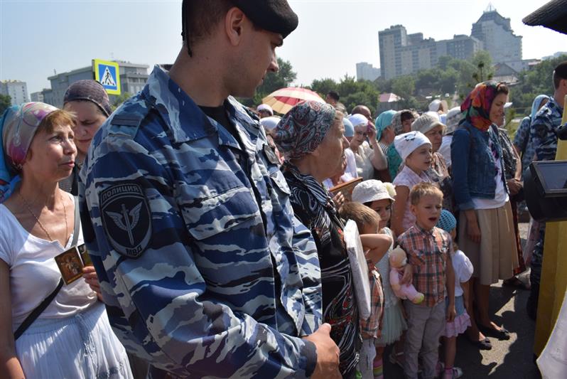 Приволжские росгвардейцы почтили память небесного покровителя Росгвардии - святого князя Владимира