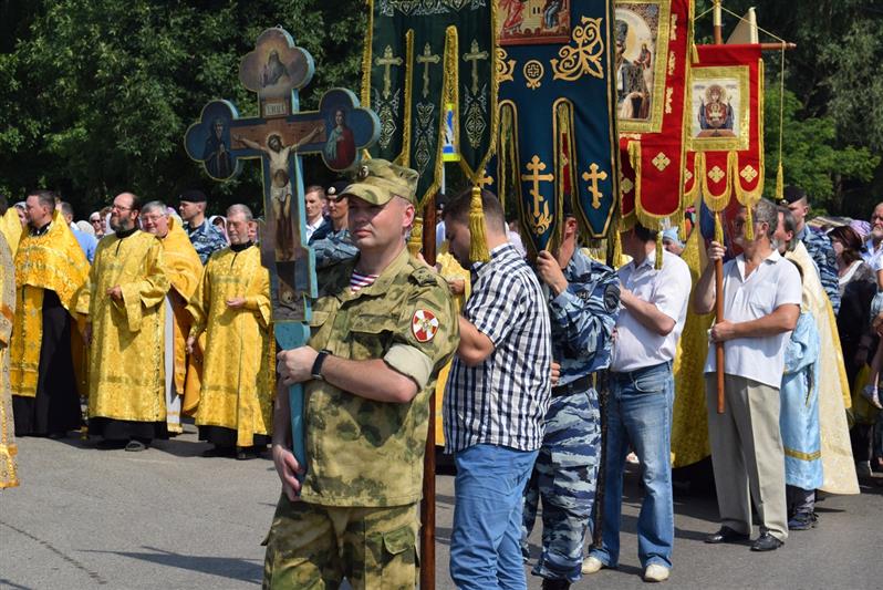Приволжские росгвардейцы почтили память небесного покровителя Росгвардии - святого князя Владимира