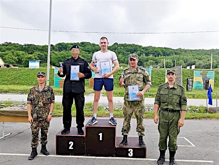 В Хабаровске состоялся чемпионат Восточного округа по служебному биатлону
