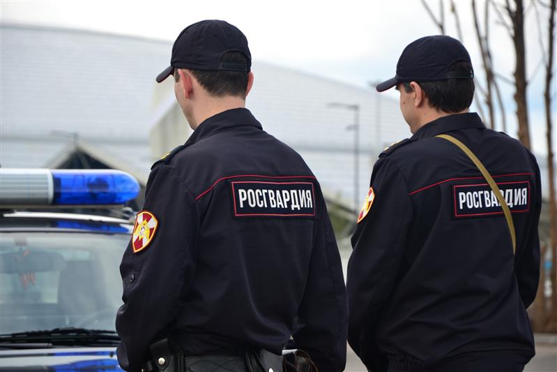В Самаре и Ижевске сотрудники Росгвардии вернули пропавших детей родителям
