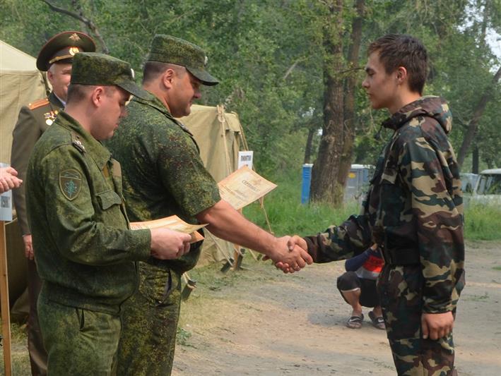 В Красноярском крае росгвардейцы организовали учебный сбор для будущих призывников