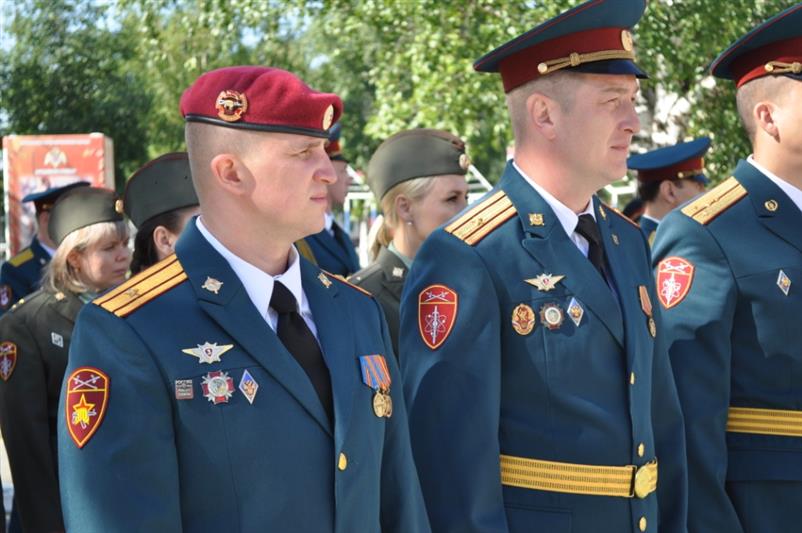 Военнослужащие головного полка калиновского соединения Уральского округа Росгвардии отметили 60 летний юбилей воинской части