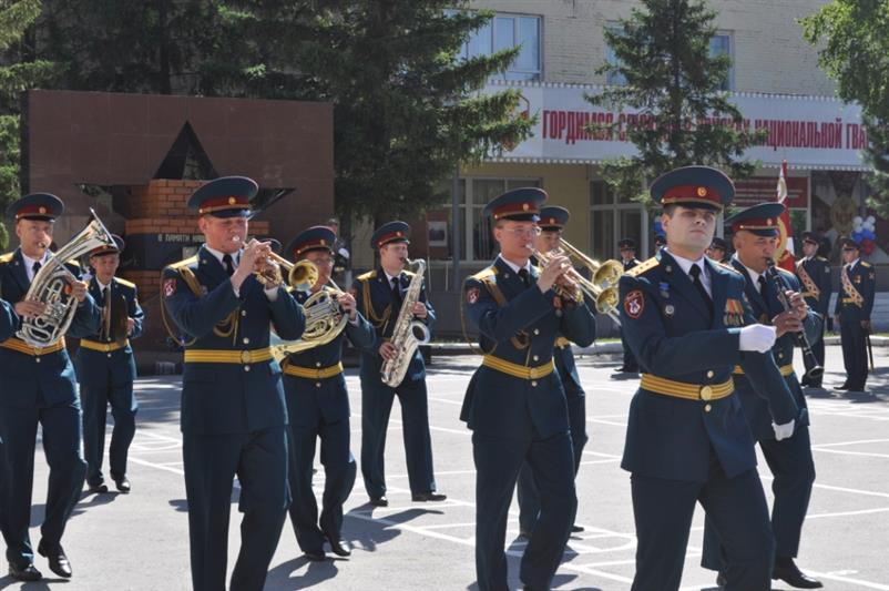 Военнослужащие головного полка калиновского соединения Уральского округа Росгвардии отметили 60 летний юбилей воинской части