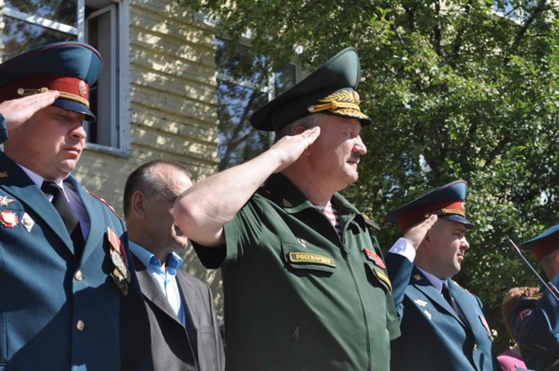Военнослужащие головного полка калиновского соединения Уральского округа Росгвардии отметили 60 летний юбилей воинской части