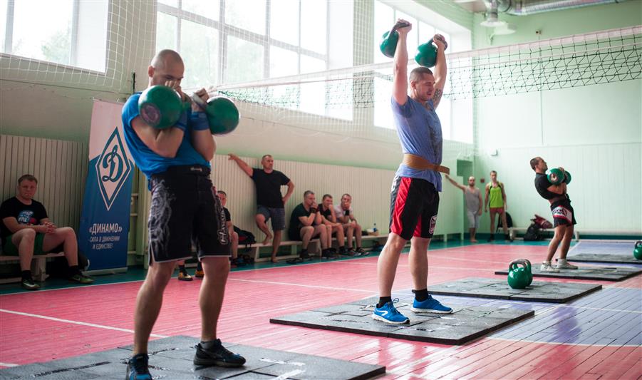 Карельские росгвардейцы одержали победу на региональном чемпионате общества «Динамо» по гиревому спорту