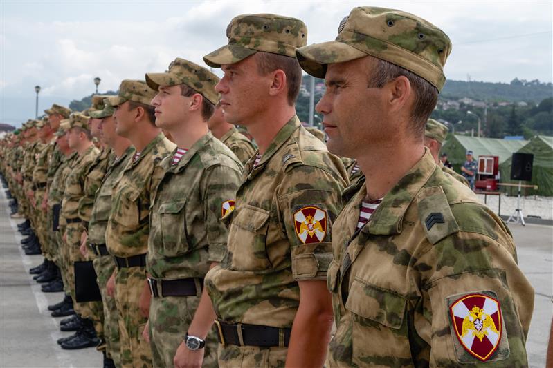 В Сочи вручили благодарственные письма Росгвардейцам, обеспечившим правопорядок во время матчей Чемпионата мира по футболу FIFA 2018 (видео)