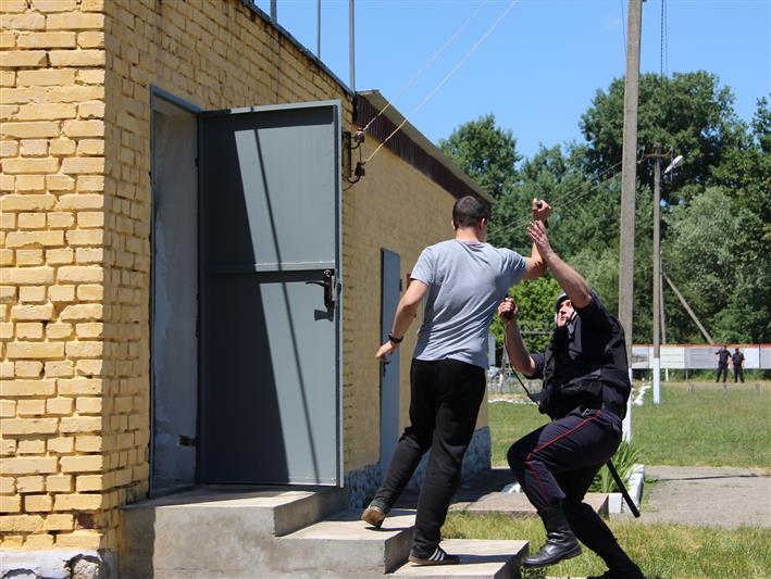 В Краснодарском крае сотрудники вневедомственной охраны Росгвардии присоединились к акции «Безопасный дом, объект, квартира»