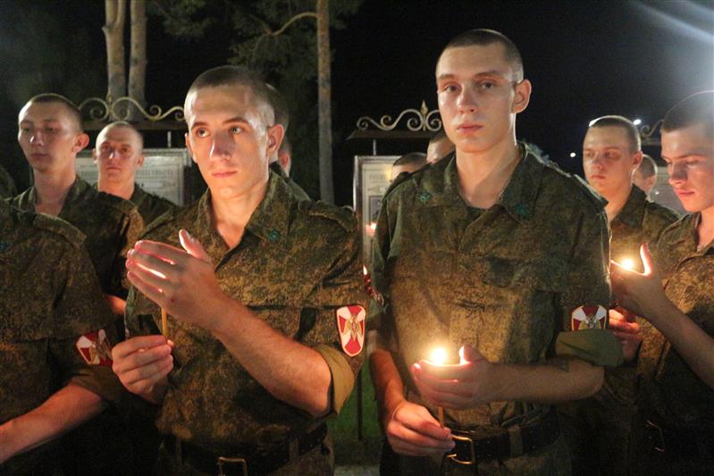 Военнослужащие саровского соединения Росгвардии приняли участие в открытии и освещении православного храма в честь святых царственных страстотерпцев