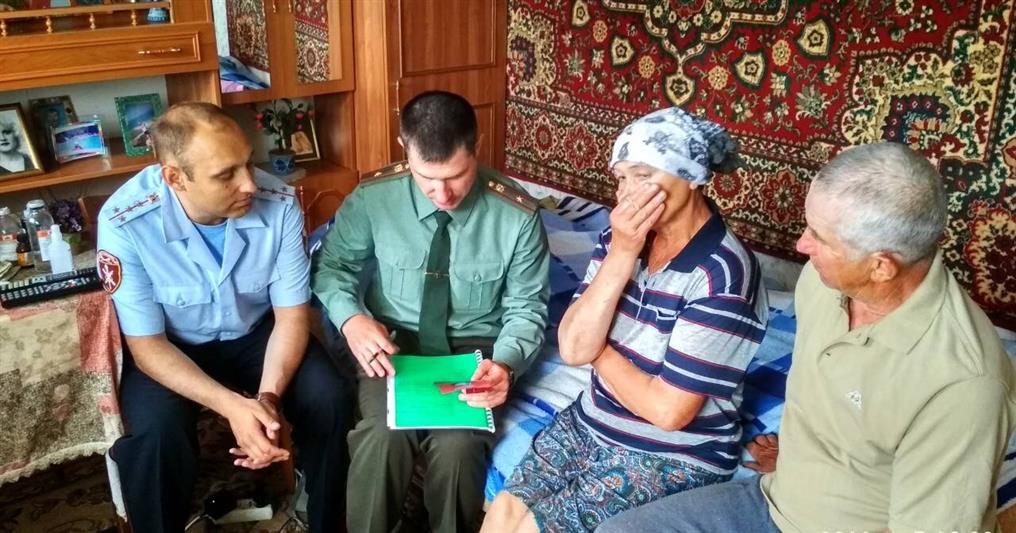 Сотрудники Управления Росгвардии по Белгородской области провели памятную акцию, в ходе которой навестили 23 семьи погибших коллег