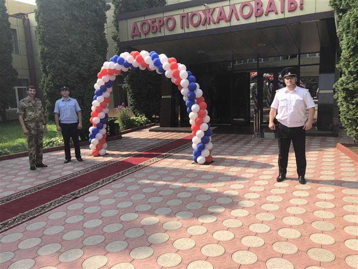 Росгвардейцы обеспечили безопасность во время Бала выпускников в Назрани