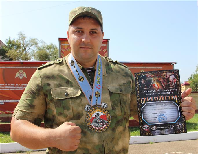 Офицер Росгвардии стал призёром открытого чемпионата СНГ по пауэрлифтингу