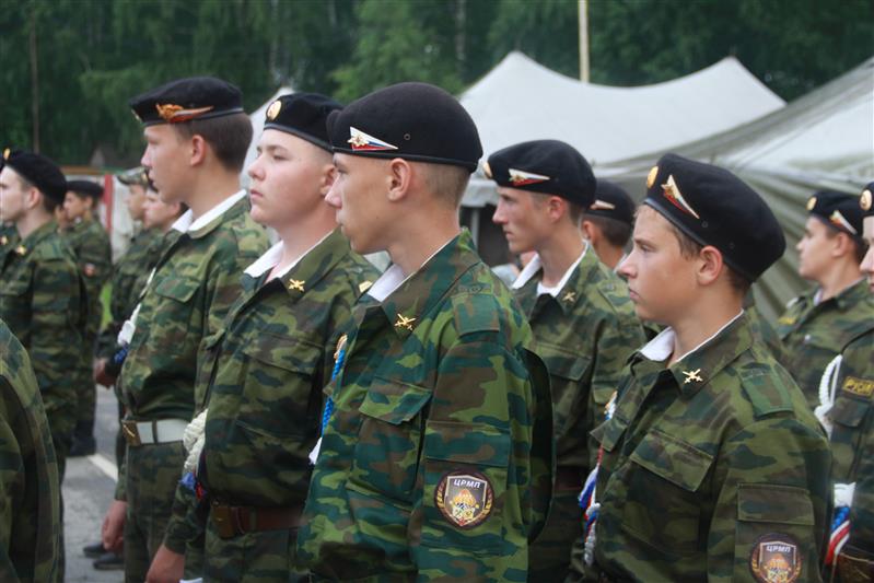 В Тюменской области офицеры Росгвардии приняли участие в открытии военно-патриотического лагеря  (фото)