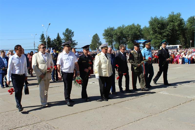 Подразделения Росгвардии обеспечили правопорядок в День Военно-морского флота в Архангельской области