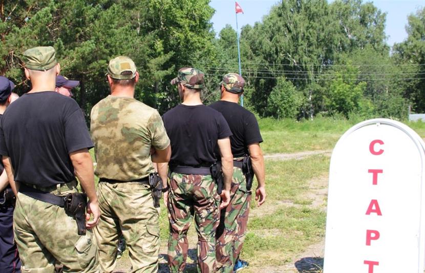 В Тюменской области росгвардейцы определили сильнейших в состязаниях по летнему служебному биатлону