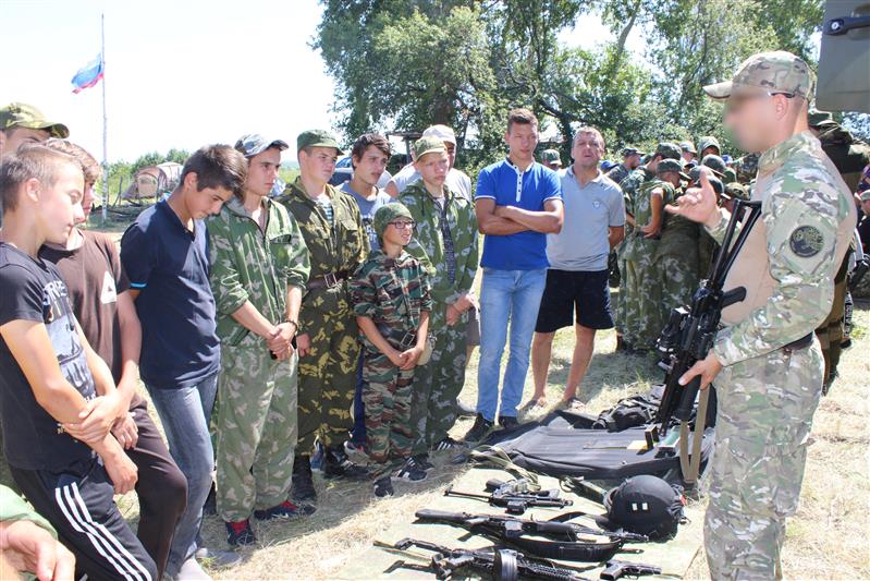 В Самарской области сотрудники Росгвардии побывали в гостях у воспитанников военно-патриотических клубов