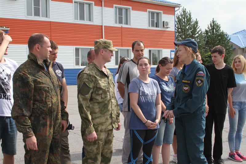 Команда во главе с офицером Росгвардии показала лучший результат на состязании-тренинге по спасательному делу среди представителей СМИ и пресс-служб Хабаровского края (фото)