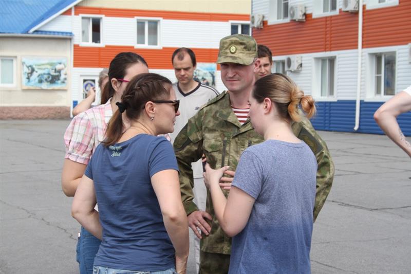 Команда во главе с офицером Росгвардии показала лучший результат на состязании-тренинге по спасательному делу среди представителей СМИ и пресс-служб Хабаровского края (фото)