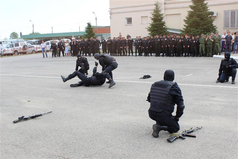 В майкопском ОМОН отметили 25-летие со дня сформирования отряда
