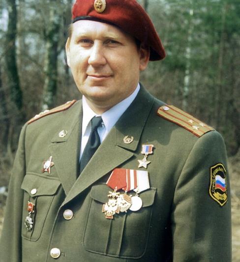 Герою России Сергею Лысюку исполнилось 64 года