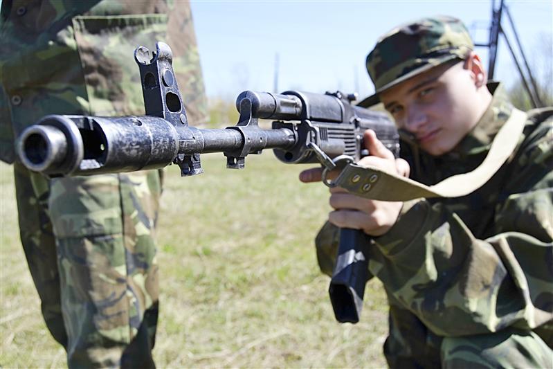 Росгвардейцы провели военно-полевые сборы для студентов Мирнинского колледжа