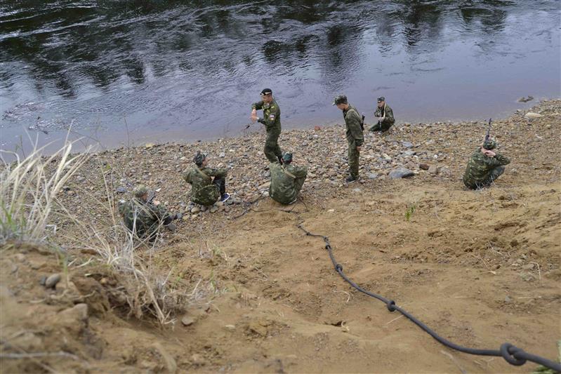 Росгвардейцы провели военно-полевые сборы для студентов Мирнинского колледжа