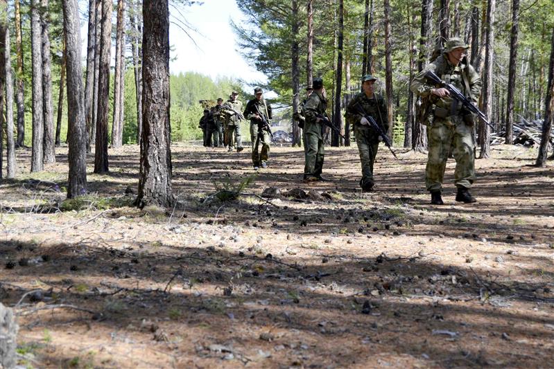 Росгвардейцы провели военно-полевые сборы для студентов Мирнинского колледжа