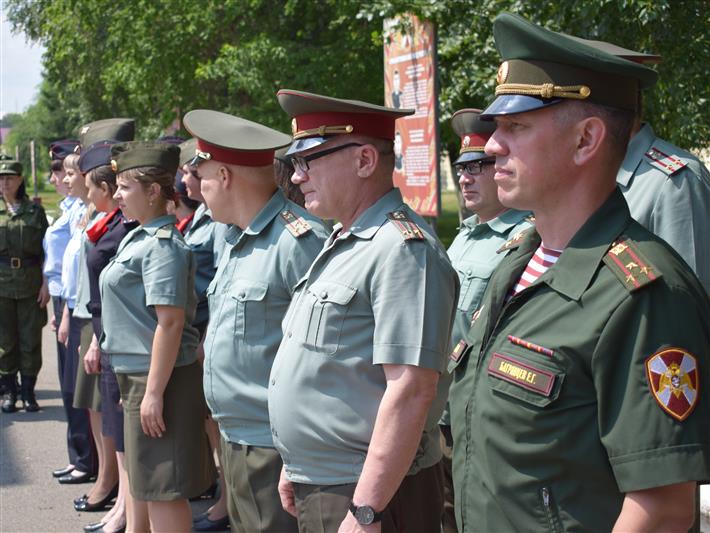 В Иркутске состоялось открытие аллеи в честь 100-летия со дня рождения генерала армии Яковлева