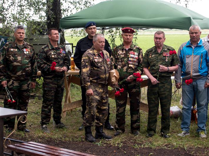 В Чувашии установлен памятник погибшему сотруднику СОБР