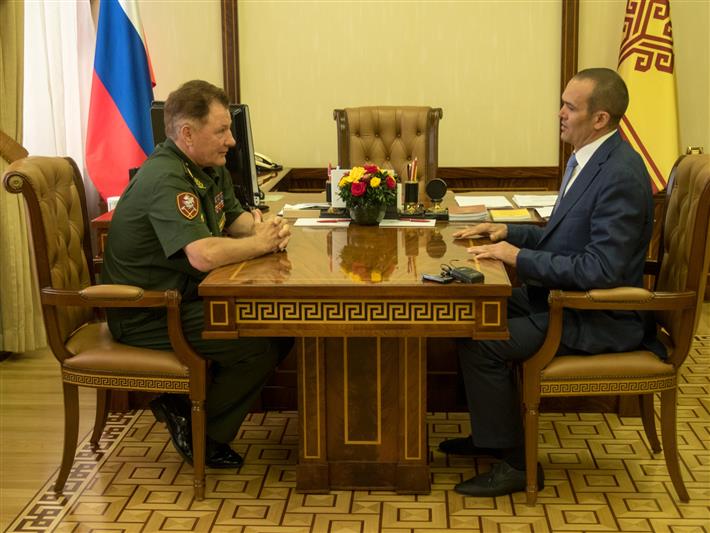 Командующий Приволжским округом проверил подразделения Росгвардии в Марий Эл и Чувашии
