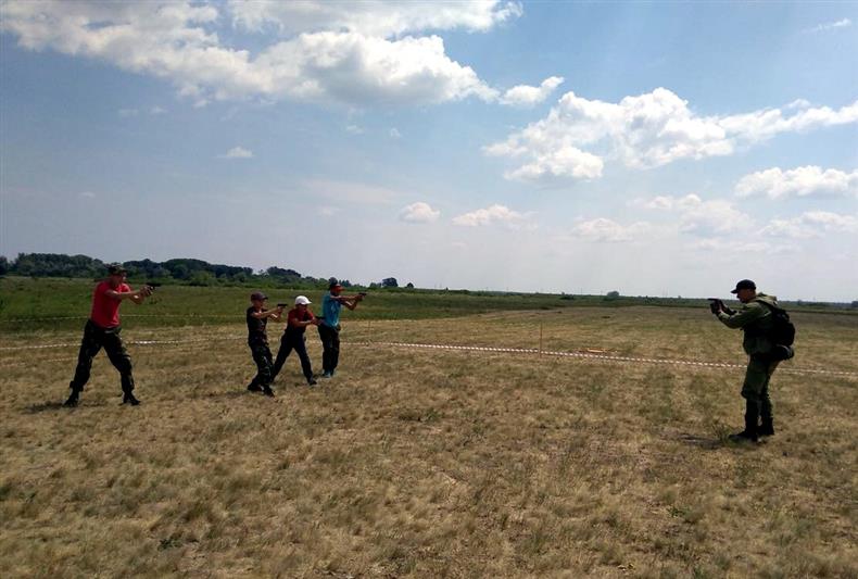 В Приволжье молодёжные клубы "Форпост" и "Русские богатыри" выразили признательность росгвардейцам