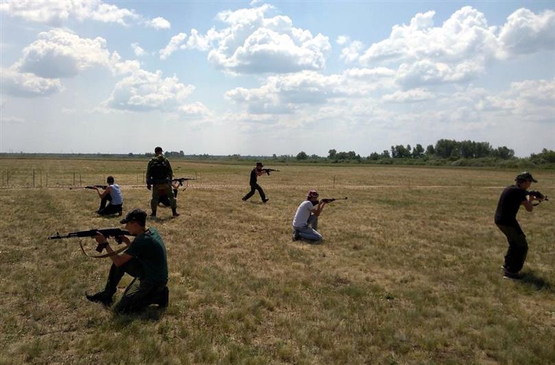 В Приволжье молодёжные клубы "Форпост" и "Русские богатыри" выразили признательность росгвардейцам