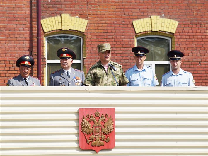 В Иркутске сотрудники вневедомственной охраны Росгвардии торжественно приняли присягу