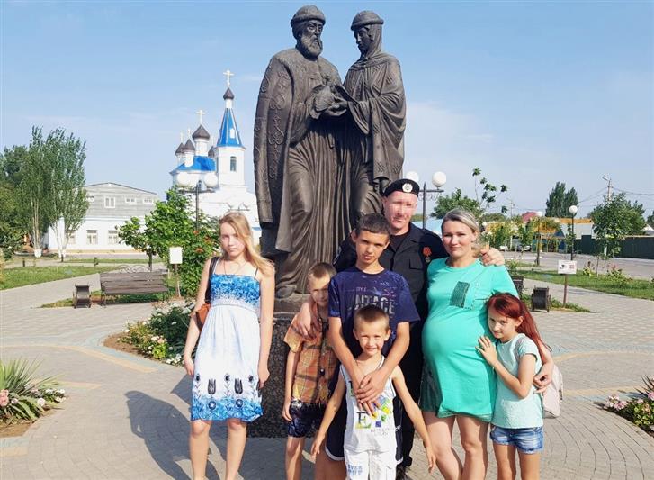 Всероссийская акция Росгвардии ко Дню семьи, любви и верности (эксклюзивное видео, фото)
