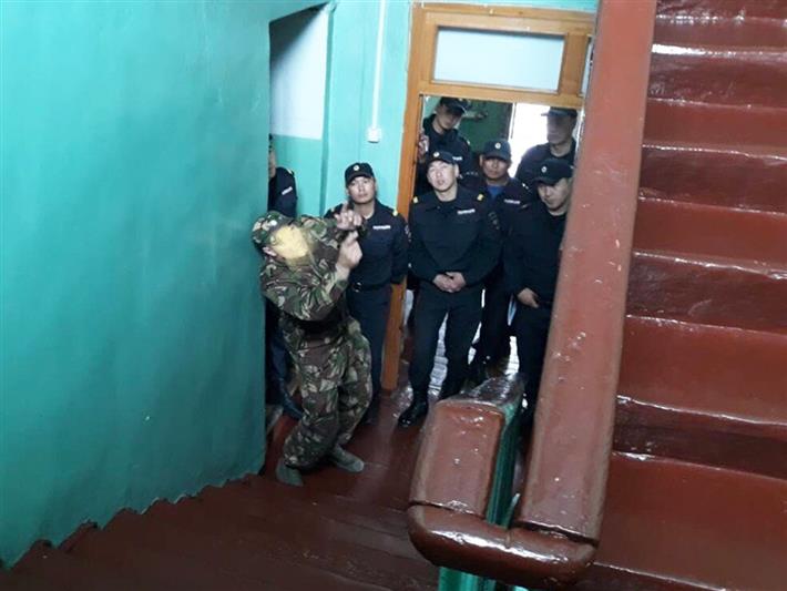 В Республике Тыва бойцы СОБР поделились опытом с сотрудниками вневедомственной охраны