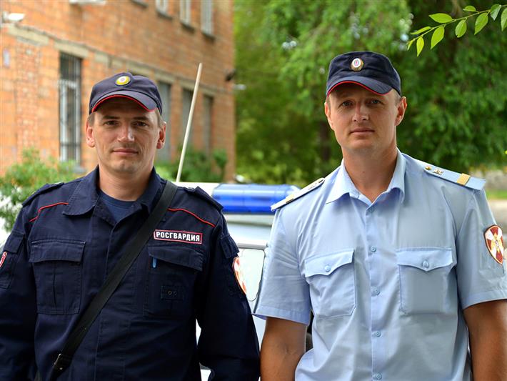В Саяногорске сотрудники Росгвардии нашли потерявшегося ребенка 