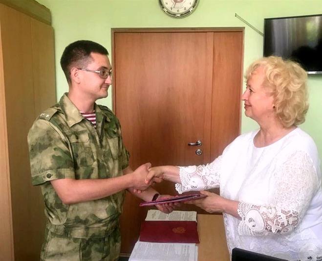 Между волгоградскими росгвардейцами и школой им. старшего лейтенанта милиции Виталия Дубины подписано соглашение о сотрудничестве