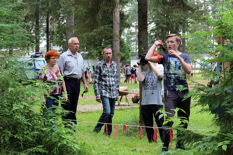 В Кировской области состоялась военно-спортивная игра «Зарница», посвящённая памяти бойца ОМОН,  погибшего при исполнении служебного долга