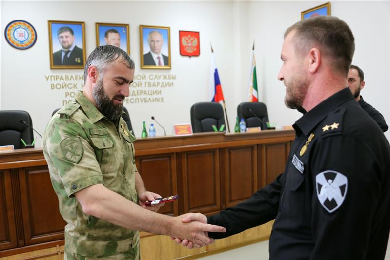 Личному составу управления вневедомственной охраны по Чеченской Республике представлен новый руководитель