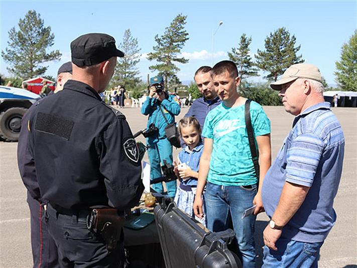 Забайкальские росгвардейцы приняли участие в митинге, посвящённом Дню окончания Второй мировой войны