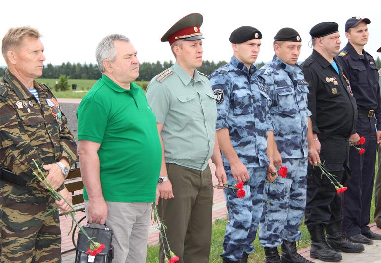 В Курске прошел автопробег Росгвардии «Огненной дуге – 75 лет» (фото, видео)
