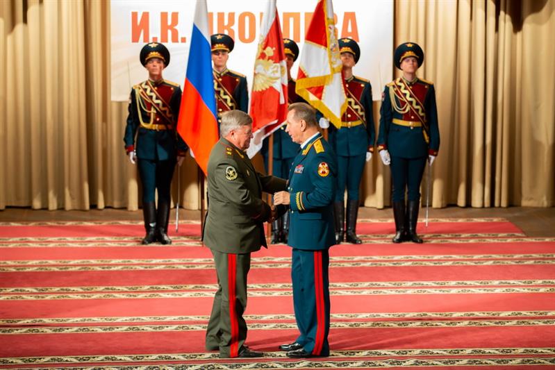 ДИРЕКТОР РОСГВАРДИИ ОТКРЫЛ БЮСТ ГЕНЕРАЛУ АРМИИ  ИВАНУ ЯКОВЛЕВУ, РУКОВОДИВШЕМУ 18 ЛЕТ ВНУТРЕННИМИ ВОЙСКАМИ (ФОТО, ВИДЕО)