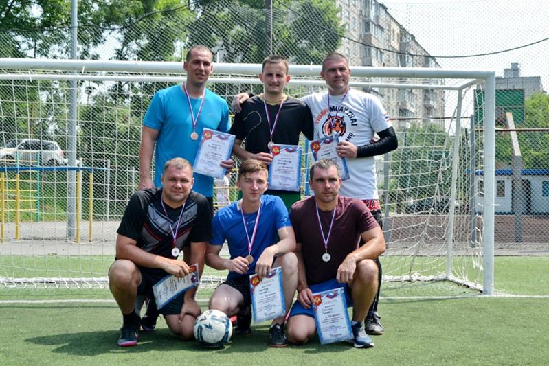 Сотрудники приморского ОМОН победили в чемпионате по мини-футболу